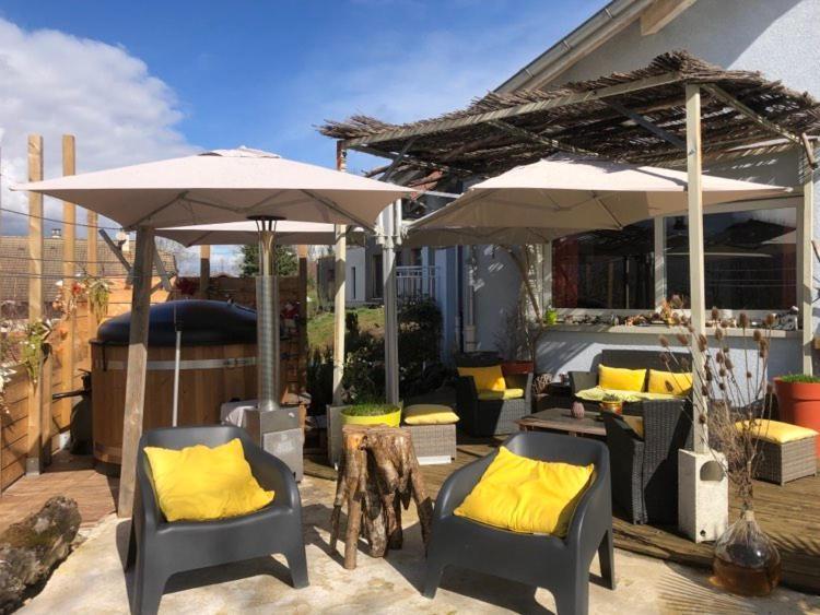 A La Marc'Quize Chambres D'Hotes, Petit Dejeuner Compris, Avec Piscine A Debordement En Exterieur, Bain Nordique A 38 Degres En Prestation Supplement Sur Reservation Horaire Anticipee 1 Place De Parking Gratuite Sur Place Mouxy Zewnętrze zdjęcie